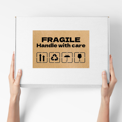Етикетка крафт 150x100 мм "Fragile 01" (100 шт/рулон) самоклеюча