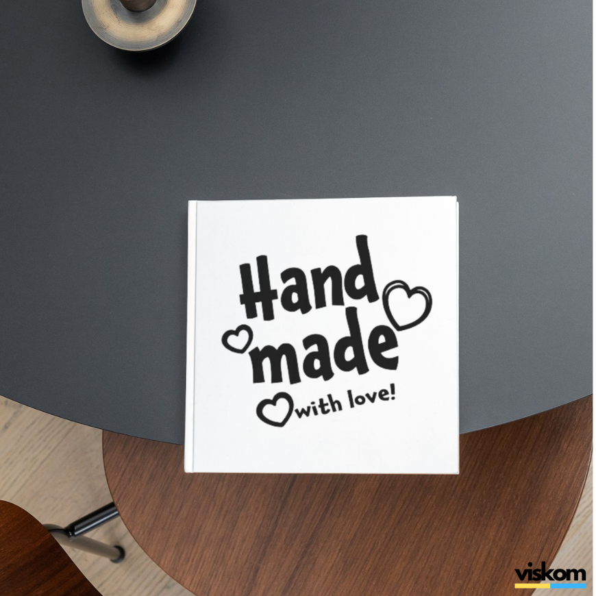 Beyaz etiket 100х100 mm &laquo;Handmade 02&raquo; (100 adet/rulo) kendinden yapışkanlı 100100whitehandmade02 photo