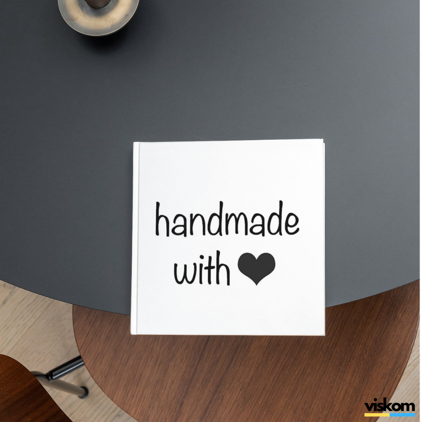 Beyaz etiket 100х100 mm &laquo;Handmade 03&raquo; (100 adet/rulo) kendinden yapışkanlı 100100whitehandmade03 photo