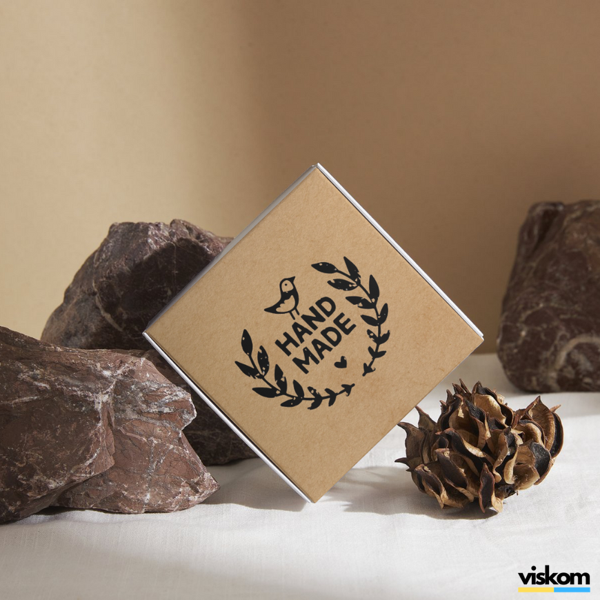 Этикетка крафт 100x100 мм &laquo;Handmade 06&raquo; (100 шт/рулон) самоклеющаяся 100100brownhandmade06 фото