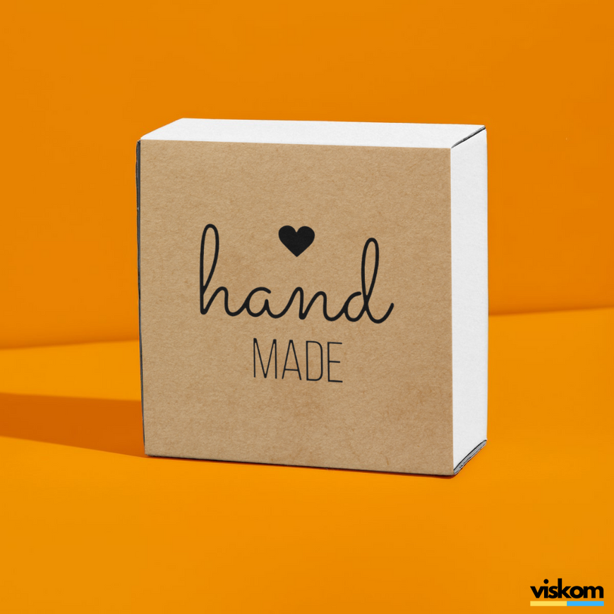 Kraft etiket 100x100 mm &laquo;Handmade 07&raquo; (100 adet/rulo) kendinden yapışkanlı 100100brownhandmade07 photo