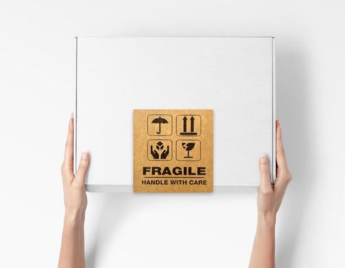 Етикетка крафт 100x100 мм "Fragile handle with care" (100 шт/рулон) з друком, самоклеюча Viskom