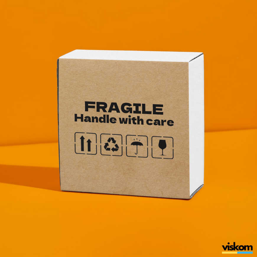 Етикетка крафт 100x100 мм &laquo;Fragile 03&raquo; (100 шт/рулон) самоклеюча 100100brownFragile03 фото