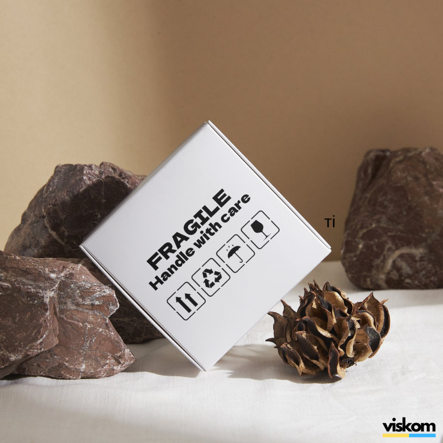Beyaz etiket 100х100 mm &laquo;Fragile 03&raquo; (100 adet/rulo) kendinden yapışkanlı 100100whiteFragile03 photo
